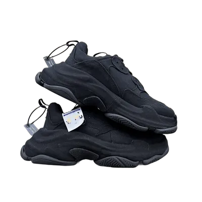 Balenciaga Black Unisex Sneakers - Avant-Garde Fabric
