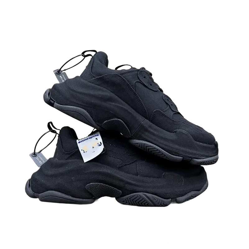 Balenciaga Black Unisex Sneakers - Avant-Garde Fabric