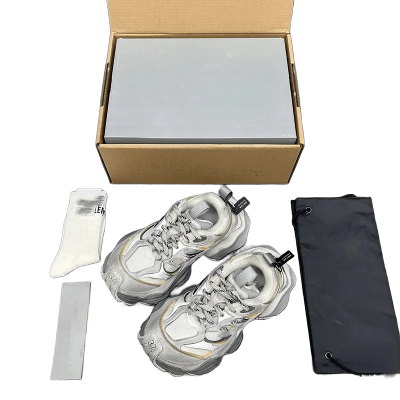 Balenciaga Light Gray Chunky Sneakers: Retro 90s Unisex Shoes