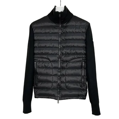 Moncler Black Down Vest: Warm Unisex Urban Style