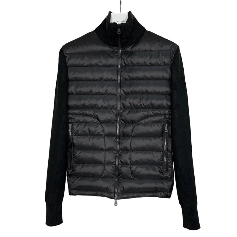 Moncler Black Down Vest: Warm Unisex Urban Style