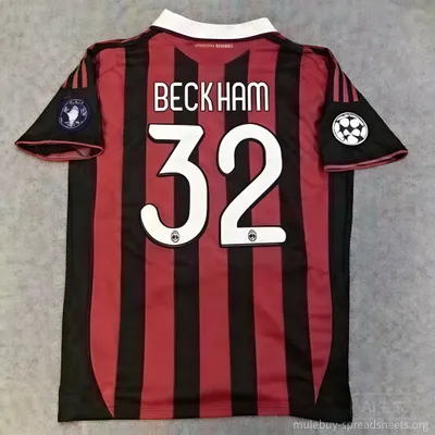 Nike Black Sportswear: Breathable Unisex Athletic Jerseys
